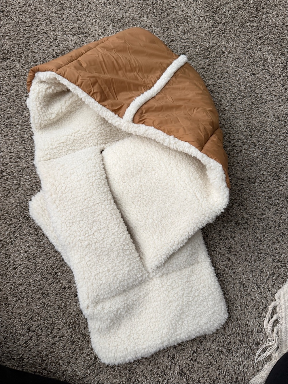 UGG Muffler Fluff Reversible Scarf beige Ladies - Picture 4 of 5